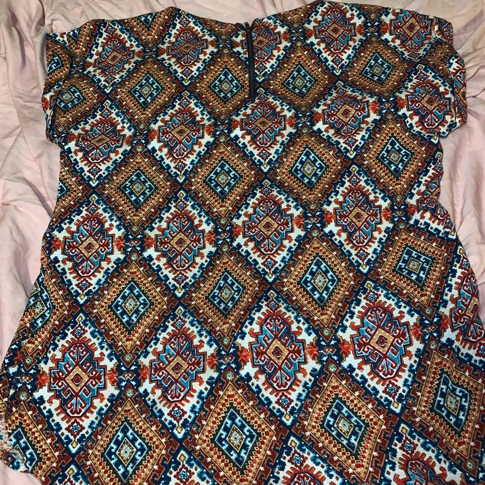 Top - Picture 2 of 2